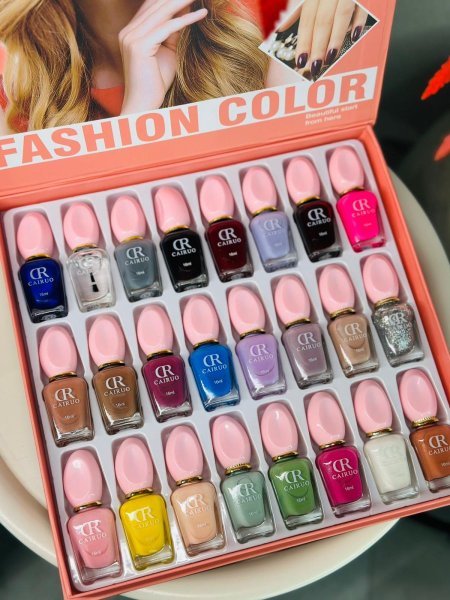 طقم مناكير 24 قطعة  جودة عالية علبة بوكس